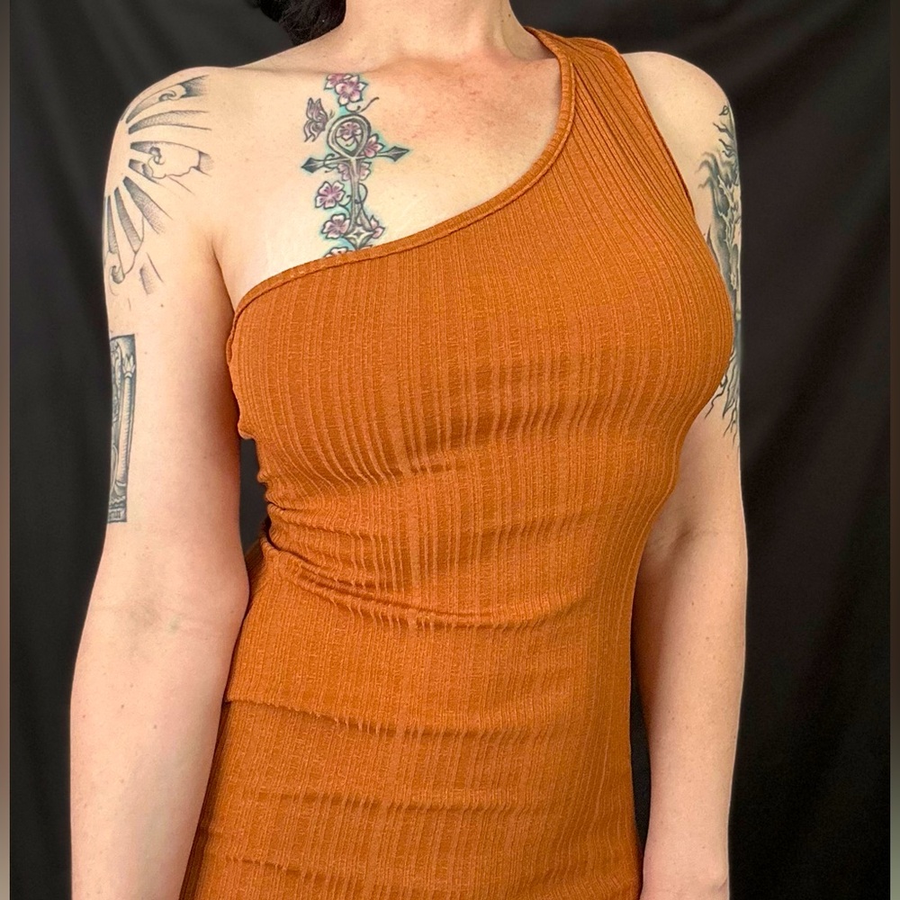 One-Shoulder Ribbed Maxi Dress in Rust - Picture 5 of 5